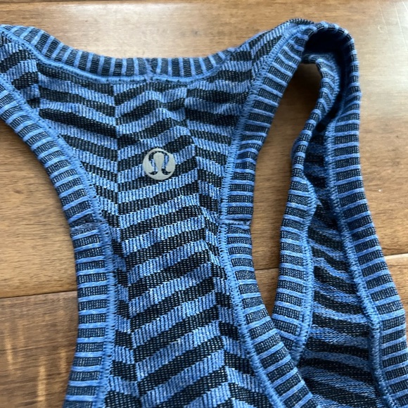 Lululemon blue racer back tank top - Picture 2 of 3